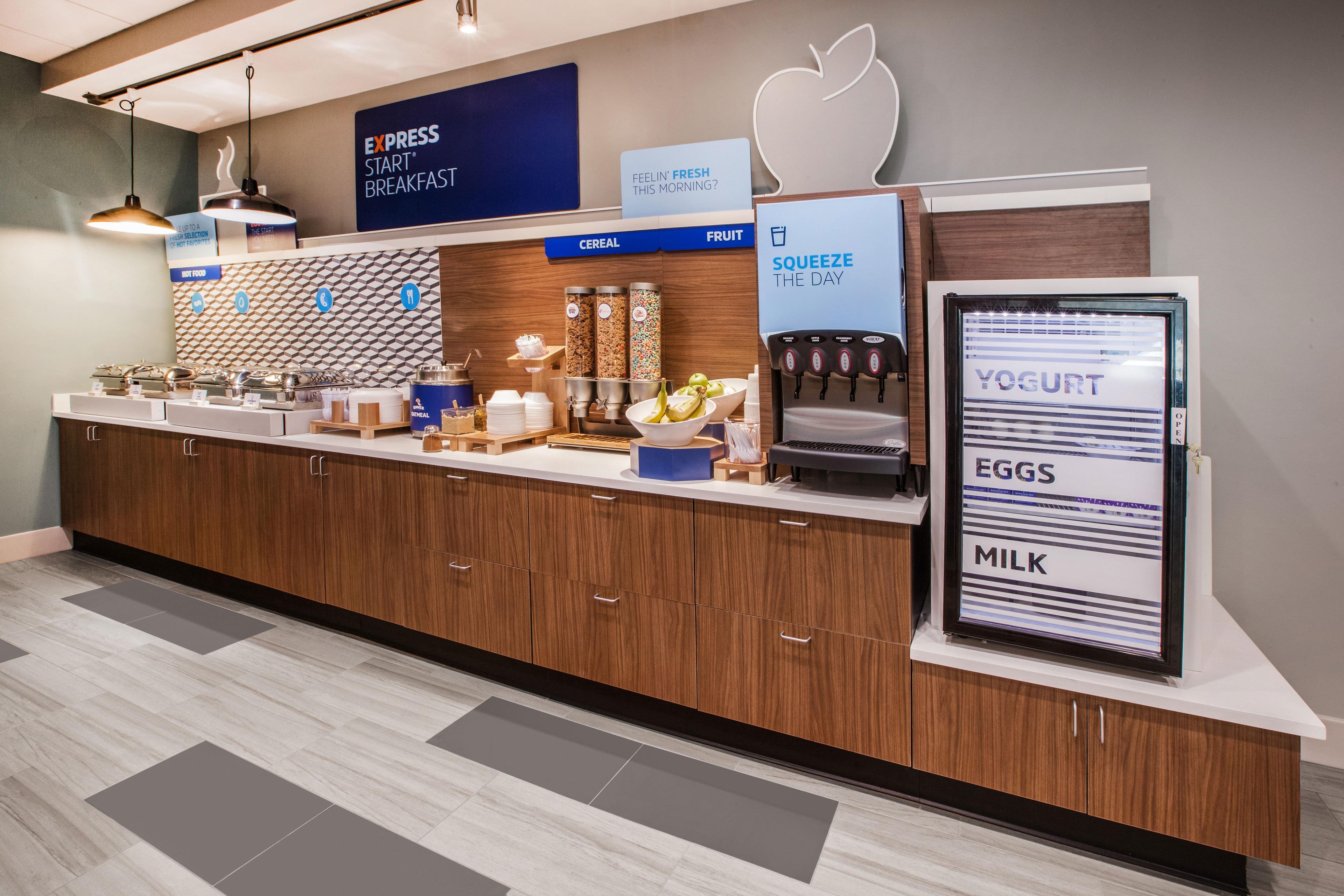 Holiday Inn Express - Plymouth By Ihg Bagian luar foto